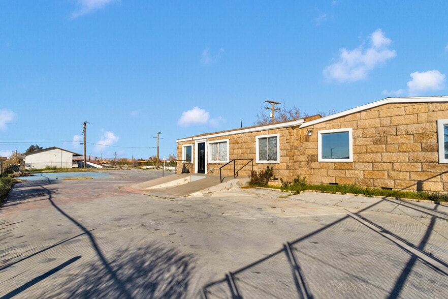 More Photos Of 16088 Outer Bear Valley Rd, Victorville Office For Lease