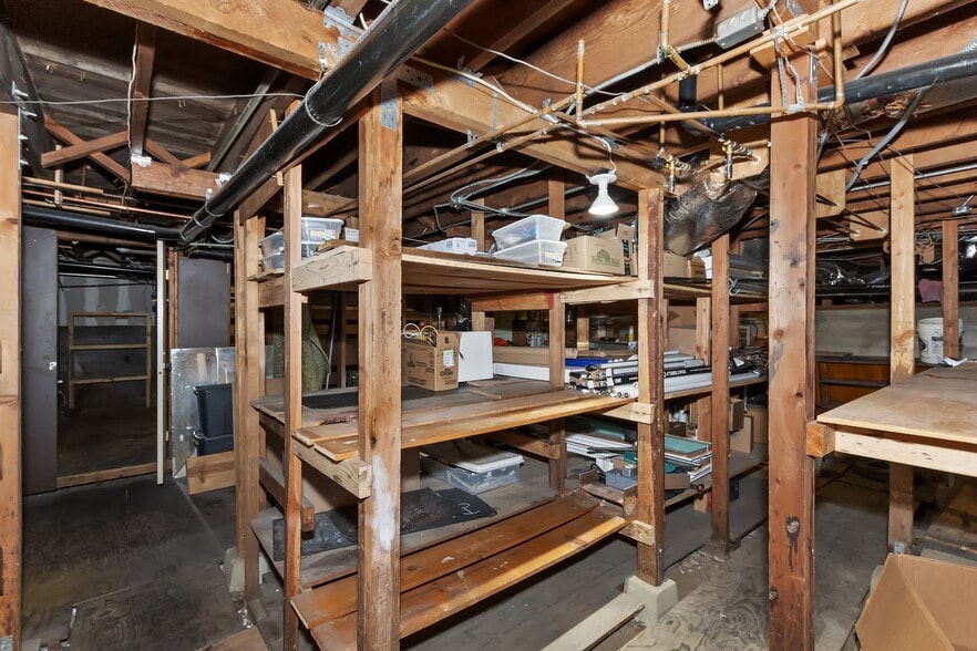 More Photos Of 40728 Village Dr, Big Bear Lake Storefront For Sale