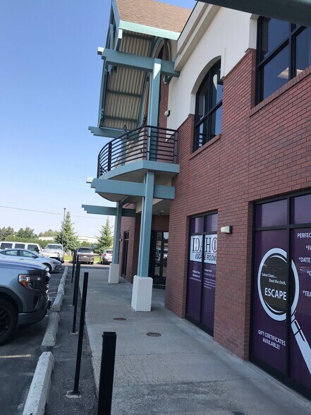 More Photos Of 3544 E 17th St, Ammon General Retail For Lease