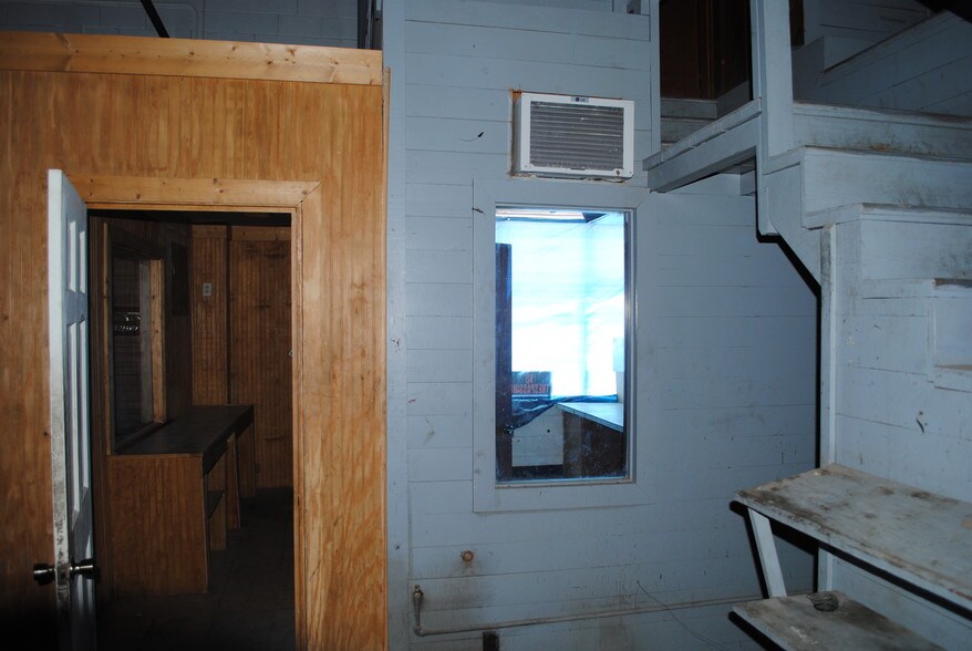 More Photos Of 2600 Medgar Evers Blvd, Jackson Auto Repair For Sale