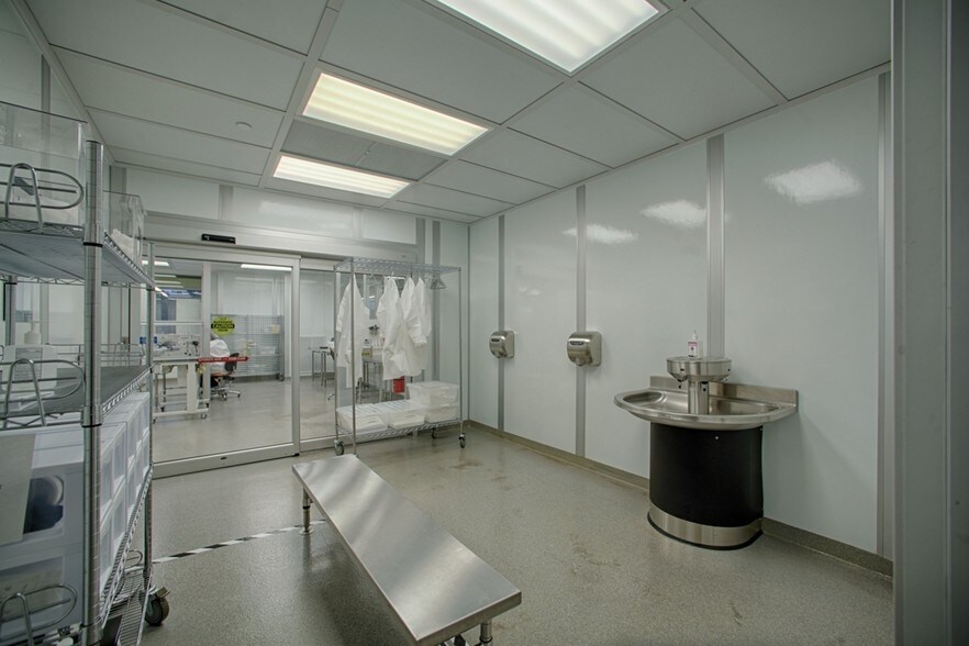 1100 Old Ellis Rd, Roswell, GA 30076 Lofts/Showrooms For Lease