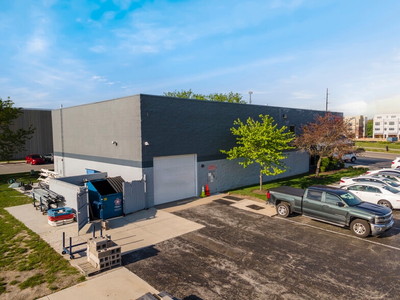More Photos Of 11837 Technology Dr, Fishers Warehouse For Lease