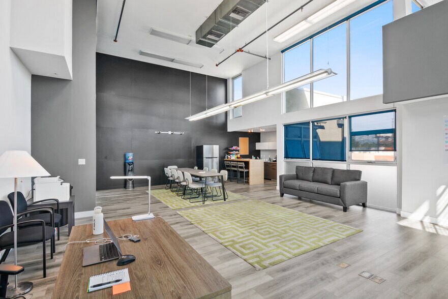 More Photos Of 2332 Cotner Ave, Los Angeles Loft Creative Space For Lease