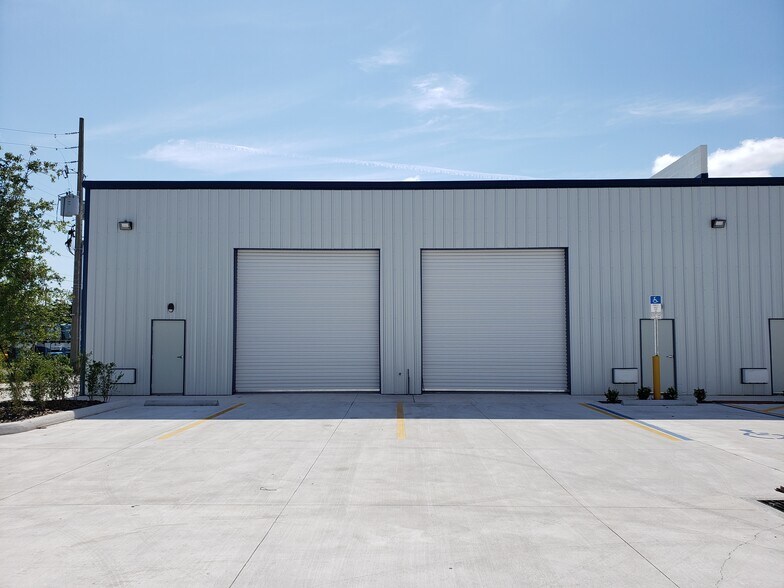 More Photos Of 1900 Monte Carlo Trl, Orlando Unknown For Lease