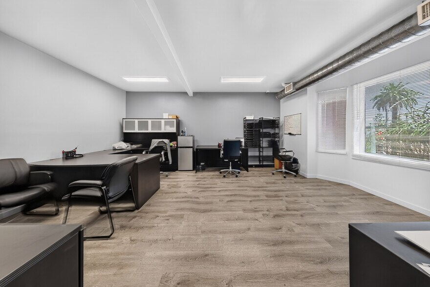 More Photos Of 20847 Sherman Way, Canoga Park Office For Sale