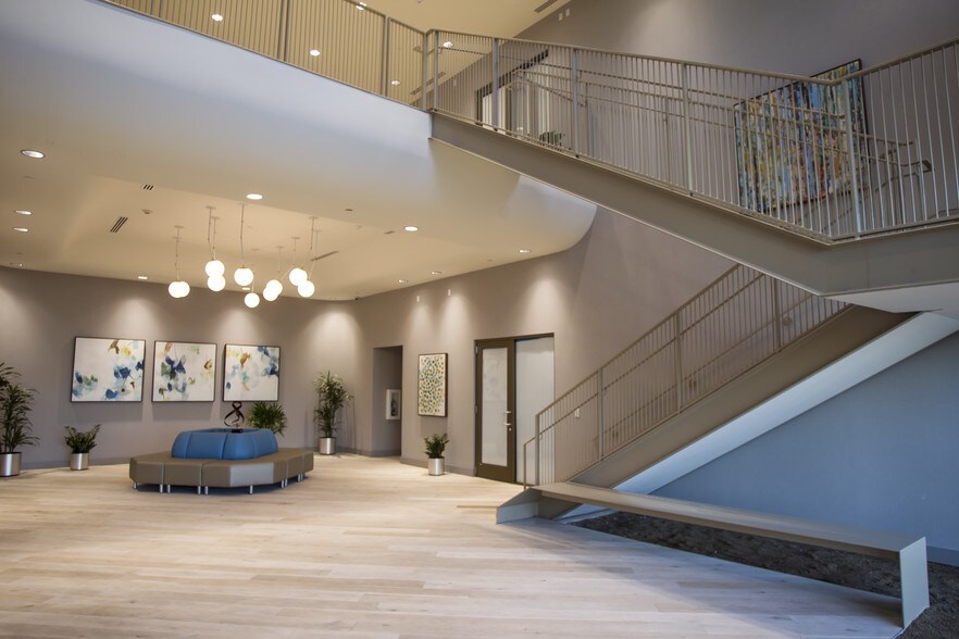 More Photos Of 505 Louis Henna Blvd, Round Rock Medical For Lease