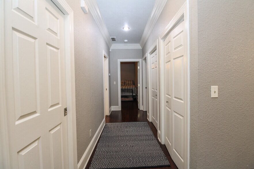 More Photos Of , Marietta General Retail For Sale