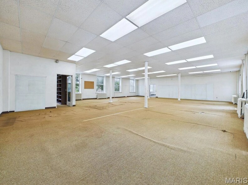 More Photos Of 2009 Seminary Rd, Alton Schools For Sale