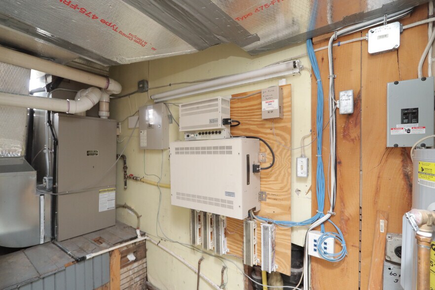 More Photos Of 939-941 E Columbus Ave, Springfield Office For Sale