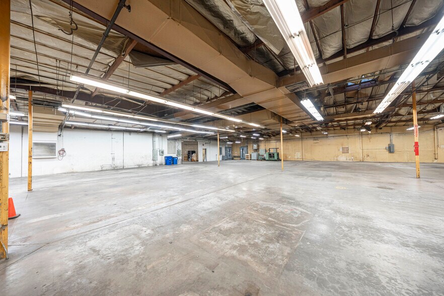 More Photos Of 9200 Lower Azusa Rd, Rosemead Warehouse For Sale