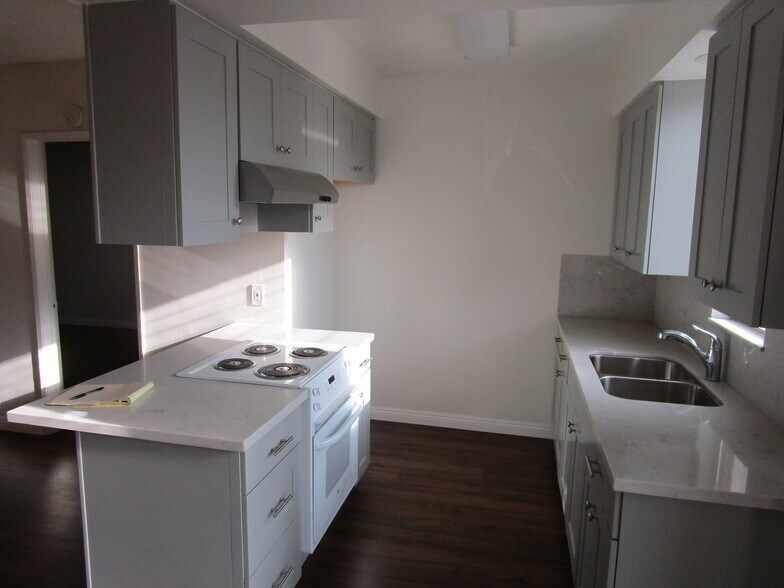 More Photos Of 7117 Rugby Ave, Huntington Park Apartments For Sale