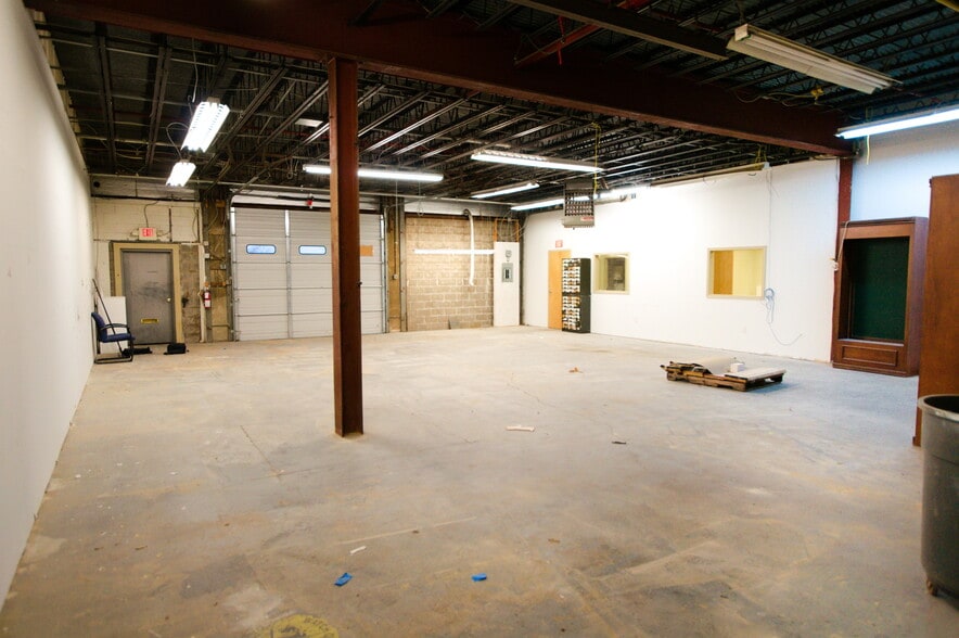 More Photos Of 1001 W Washington St, Norristown Warehouse For Lease