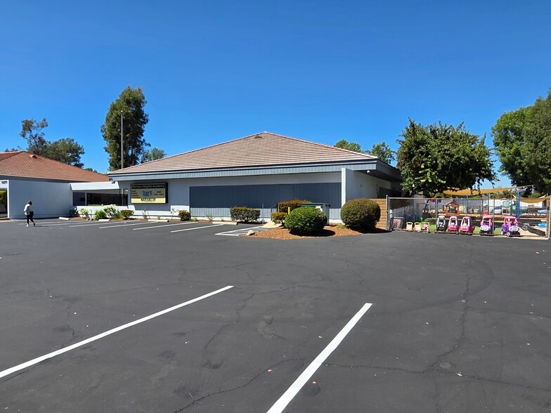 More Photos Of 6511 E Serrano Ave, Anaheim Office For Lease