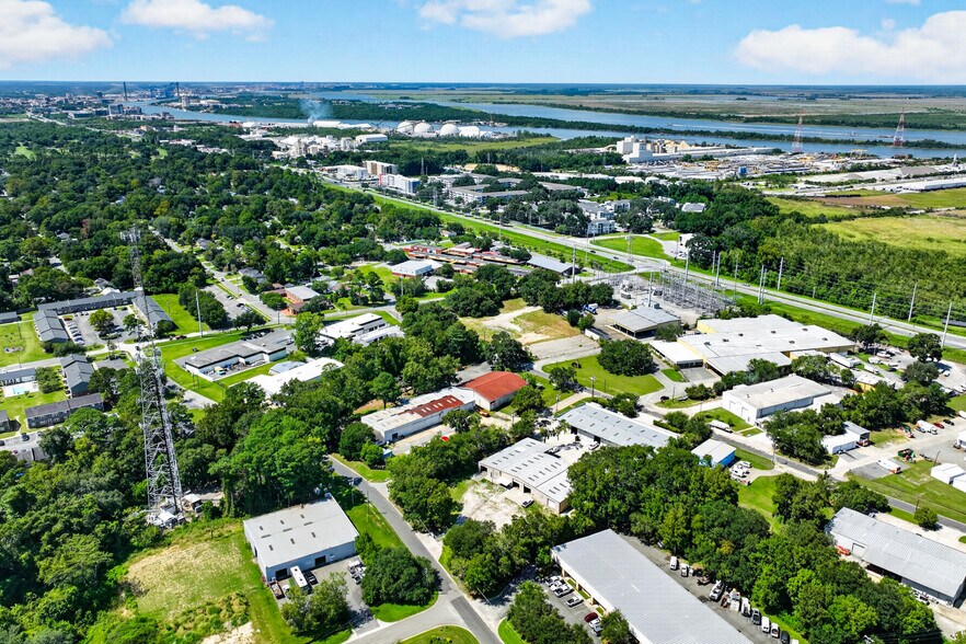 More Photos Of 203 Deptford St, Savannah Warehouse For Sale