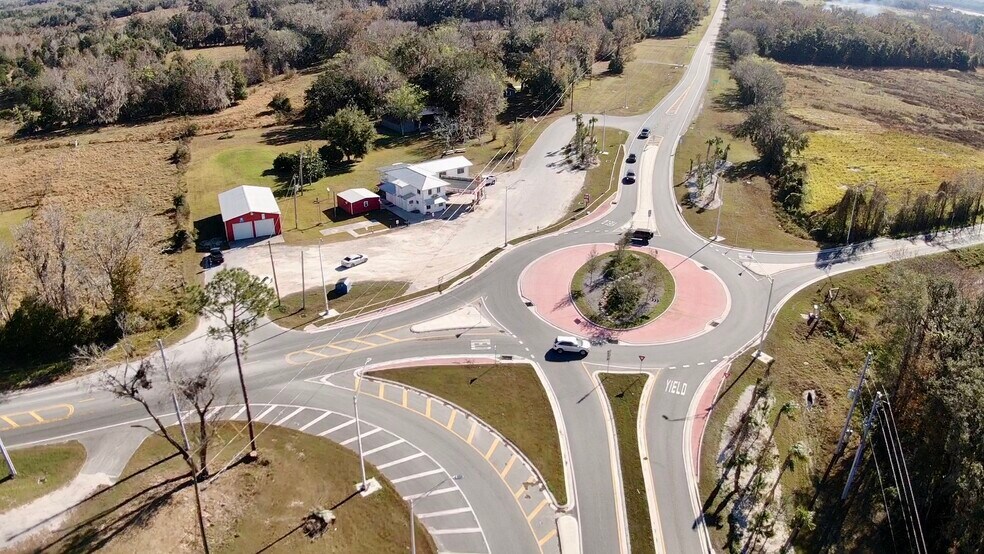 More Photos Of 15738 Ponce De Leon Blvd, Brooksville General Retail For Sale