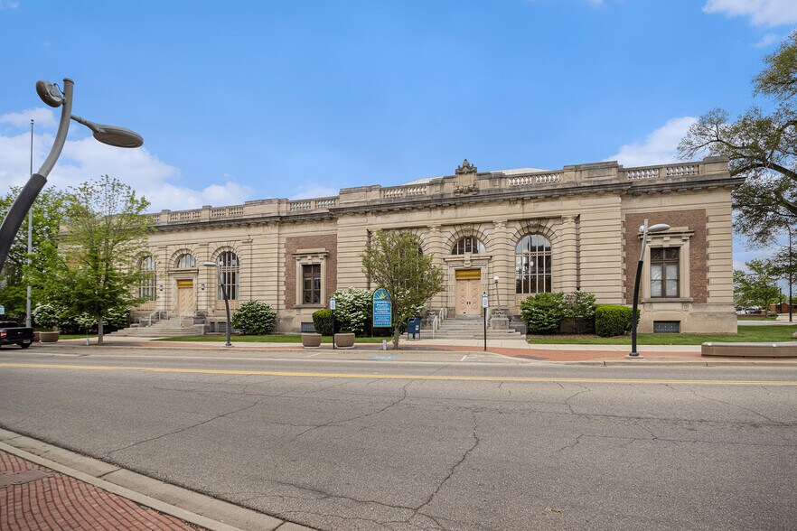 More Photos Of 77 E Michigan Ave, Battle Creek Office For Sale