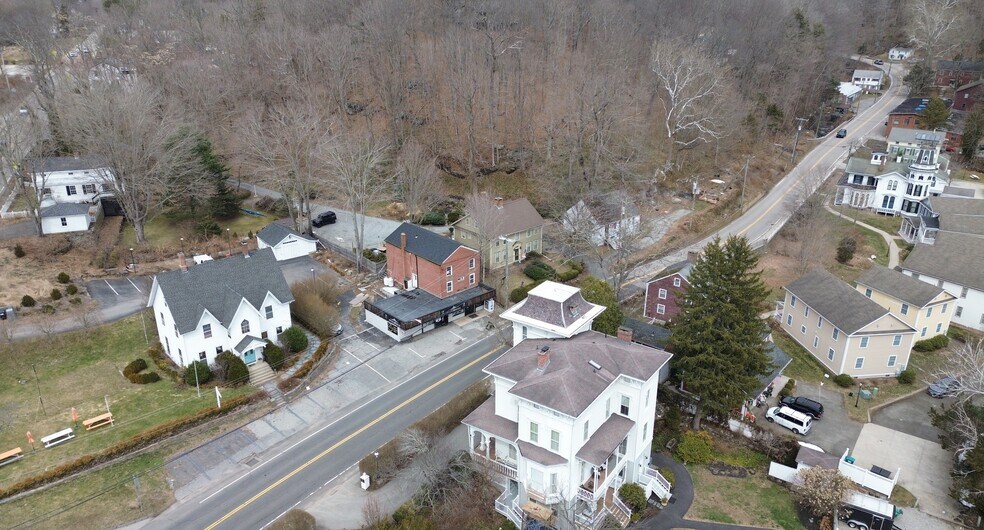 More Photos Of 5 Norwich Rd, East Haddam Freestanding For Sale