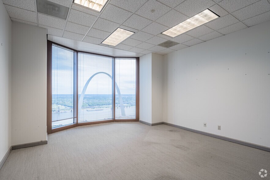 More Photos Of 211 N Broadway, Saint Louis Office For Lease
