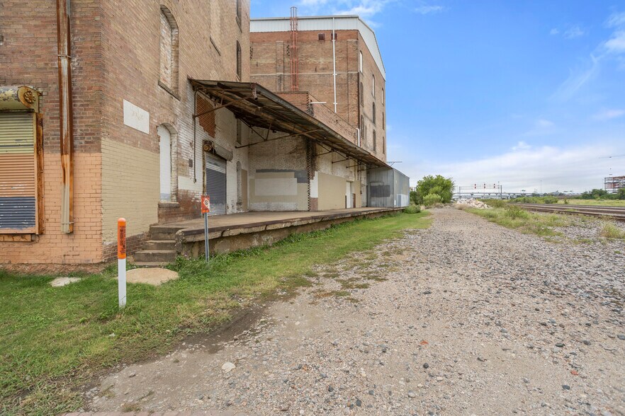 More Photos Of 1000 Harding St, Fort Worth Land For Sale