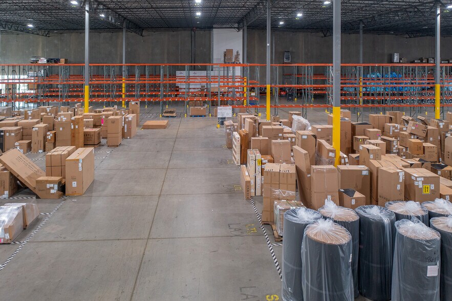 More Photos Of 5457 Sandshell Dr, Fort Worth Warehouse For Lease