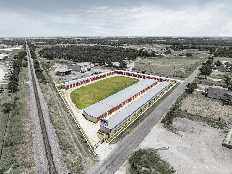 More Photos Of 193 E Hilltop Rd, Elm Mott Self Storage For Sale