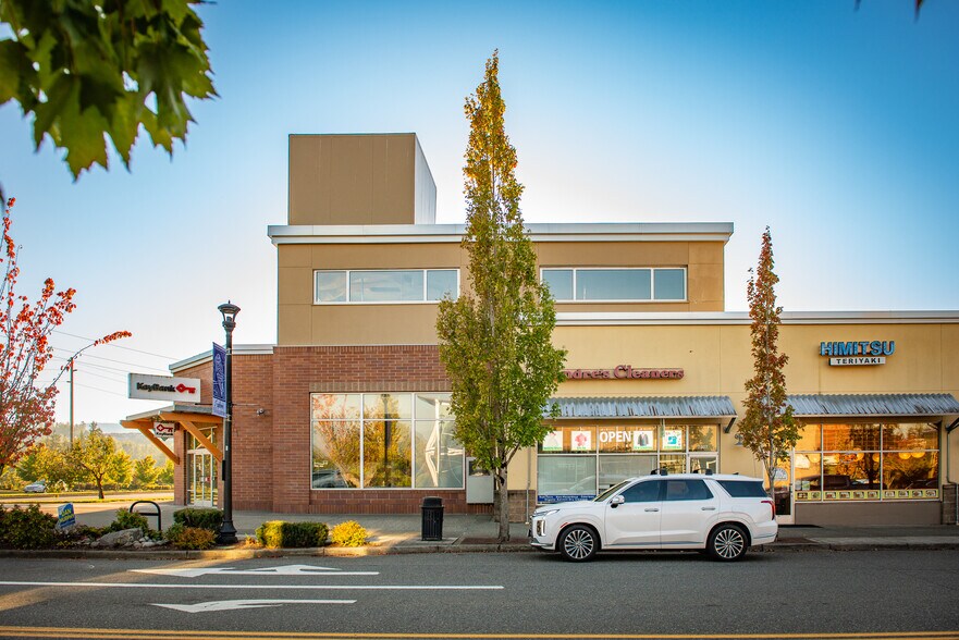 More Photos Of 7811-7917 Center Blvd SE, Snoqualmie General Retail For Lease