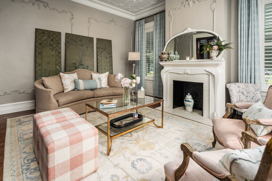 More Photos Of 738 E Main St, Belhaven Hotel For Sale