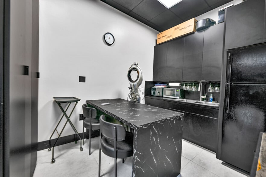 More Photos Of 301 Altara Ave, Coral Gables Apartments For Sale