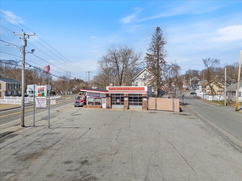 More Photos Of 1015 Lakeview Ave, Dracut General Retail For Sale