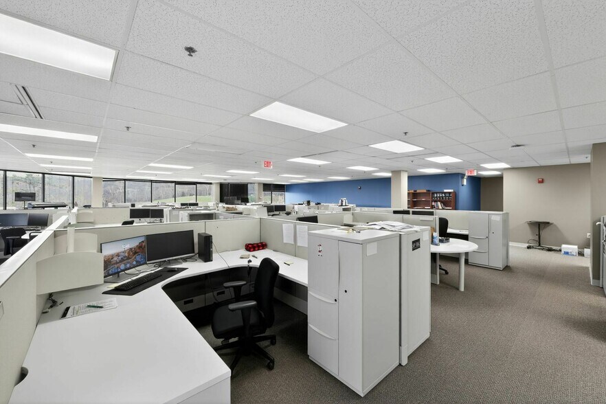 More Photos Of 400 TechneCenter Dr, Milford Office For Sale