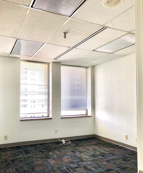 More Photos Of 1777 Main St, Sarasota Office For Lease
