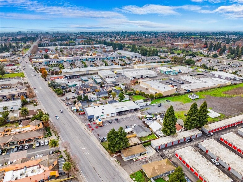 More Photos Of 1599 Hampton Way, Santa Rosa Office For Sale