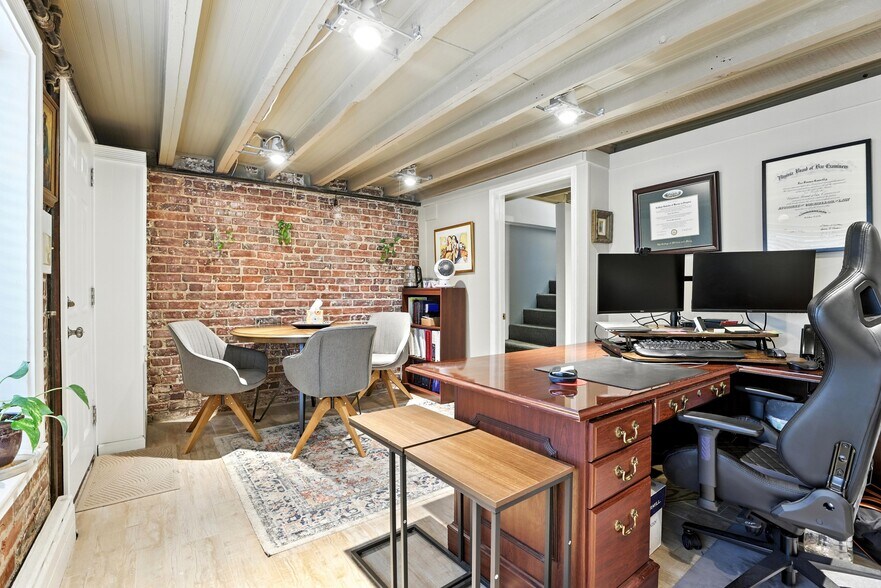 More Photos Of 616 N Washington St, Alexandria Office For Lease