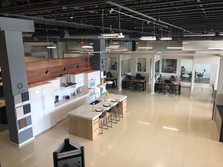 More Photos Of 2500 Touhy Ave, Elk Grove Village Warehouse For Sale