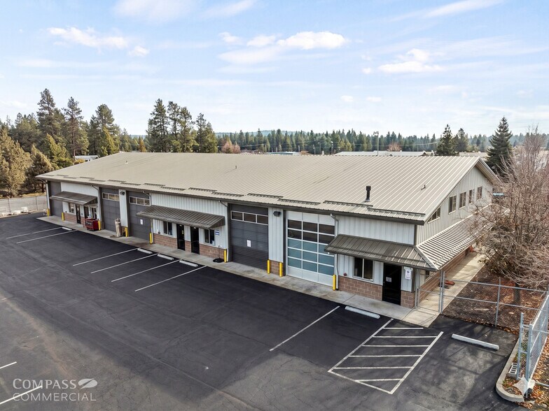 Primary Photo Of 20680 Carmen Loop, Bend Warehouse For Sale