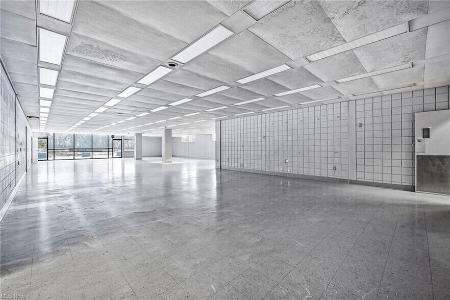 More Photos Of 1610 Hubbard Thomas Rd, Hubbard Office For Lease