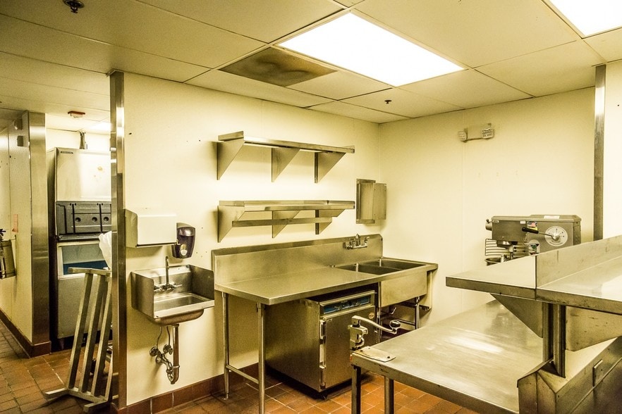 More Photos Of 1820-2041 Tower Dr, Glenview Unknown For Lease