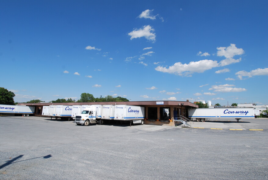 More Photos Of 670-700 N Cameron St, Winchester Truck Terminal For Lease