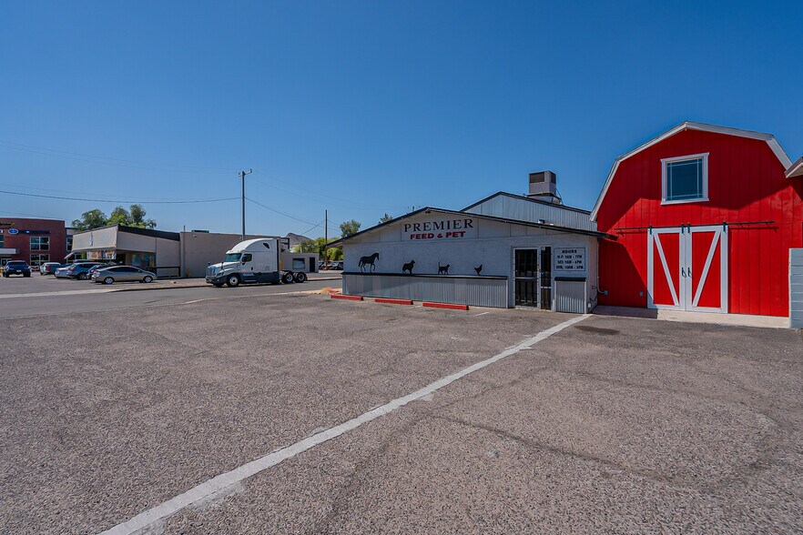 More Photos Of 17230 Cave Creek Rd, Phoenix Storefront For Lease