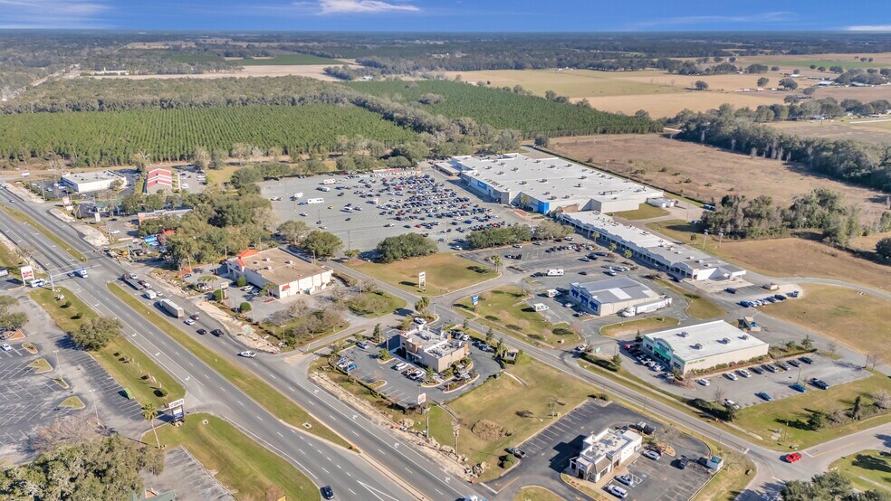 More Photos Of 2197 NW 11th Dr, Chiefland Storefront For Lease