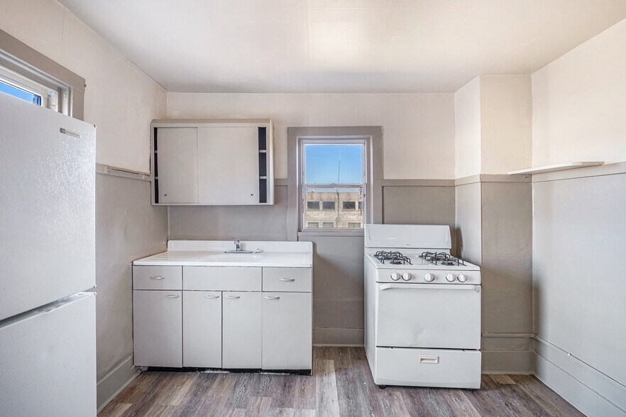 More Photos Of 1001 N Saginaw St, Flint Apartments For Sale