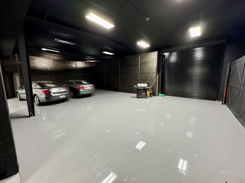 More Photos Of 775-777 W 16th St, Costa Mesa Warehouse For Lease