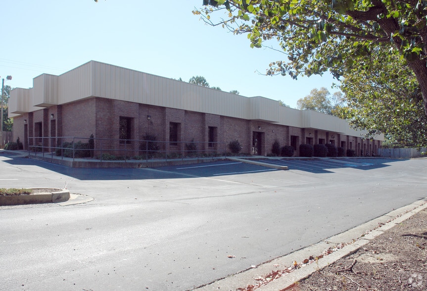 More Photos Of 3005 Lenora Church Rd, Snellville Office For Lease