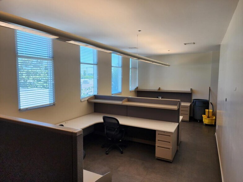 More Photos Of 14738 Pipeline Ave, Chino Hills Office For Lease