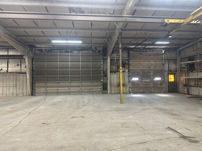 More Photos Of 1120 W 41st St, Tulsa Warehouse For Lease