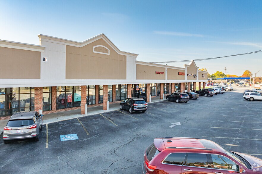 More Photos Of 21593-21929 Lorain Rd, Cleveland Unknown For Lease