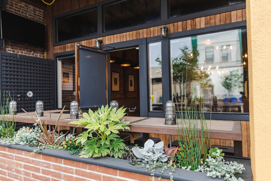 More Photos Of 119 S Main St, Sebastopol Restaurant For Sale