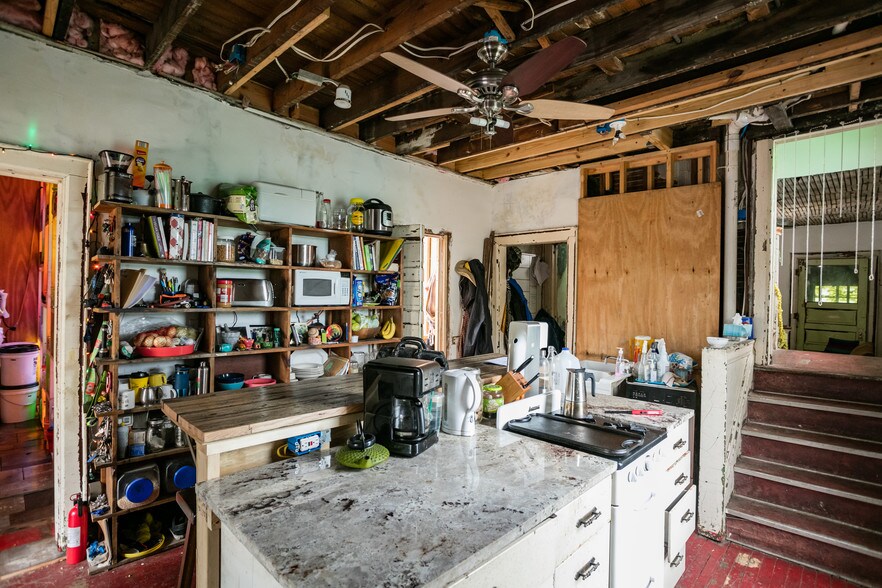 More Photos Of 1356 Mount Elliott St, Detroit Industrial For Sale