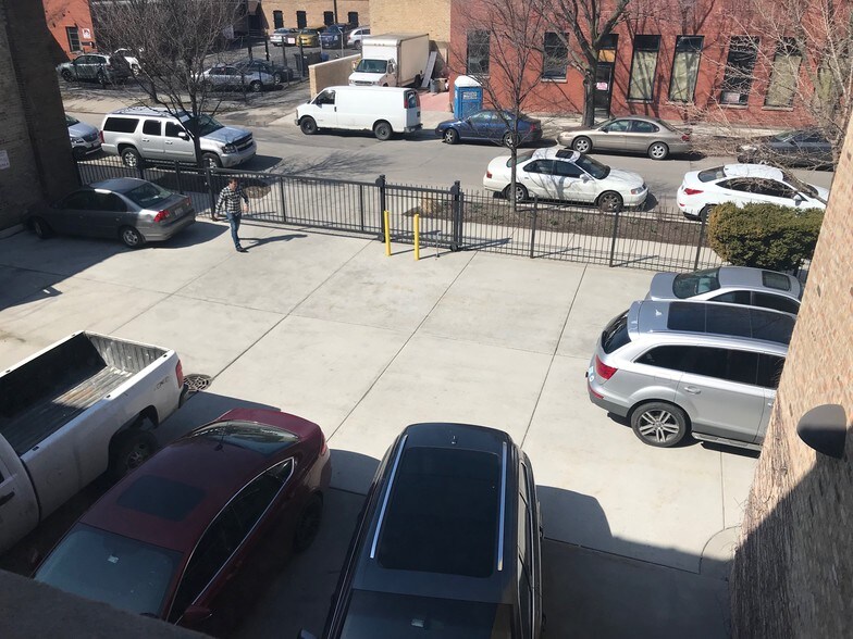 More Photos Of 1659 W Hubbard St, Chicago Loft Creative Space For Lease