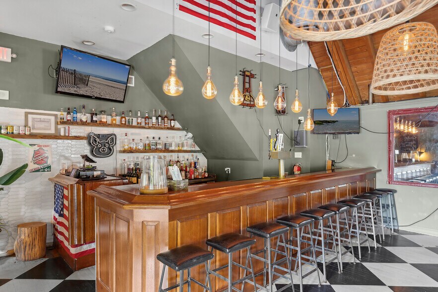 More Photos Of 48 Front St, Greenport Restaurant For Sale